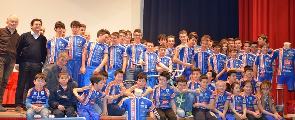  Vc Esperia Piasco con tanti giovani nel 2014